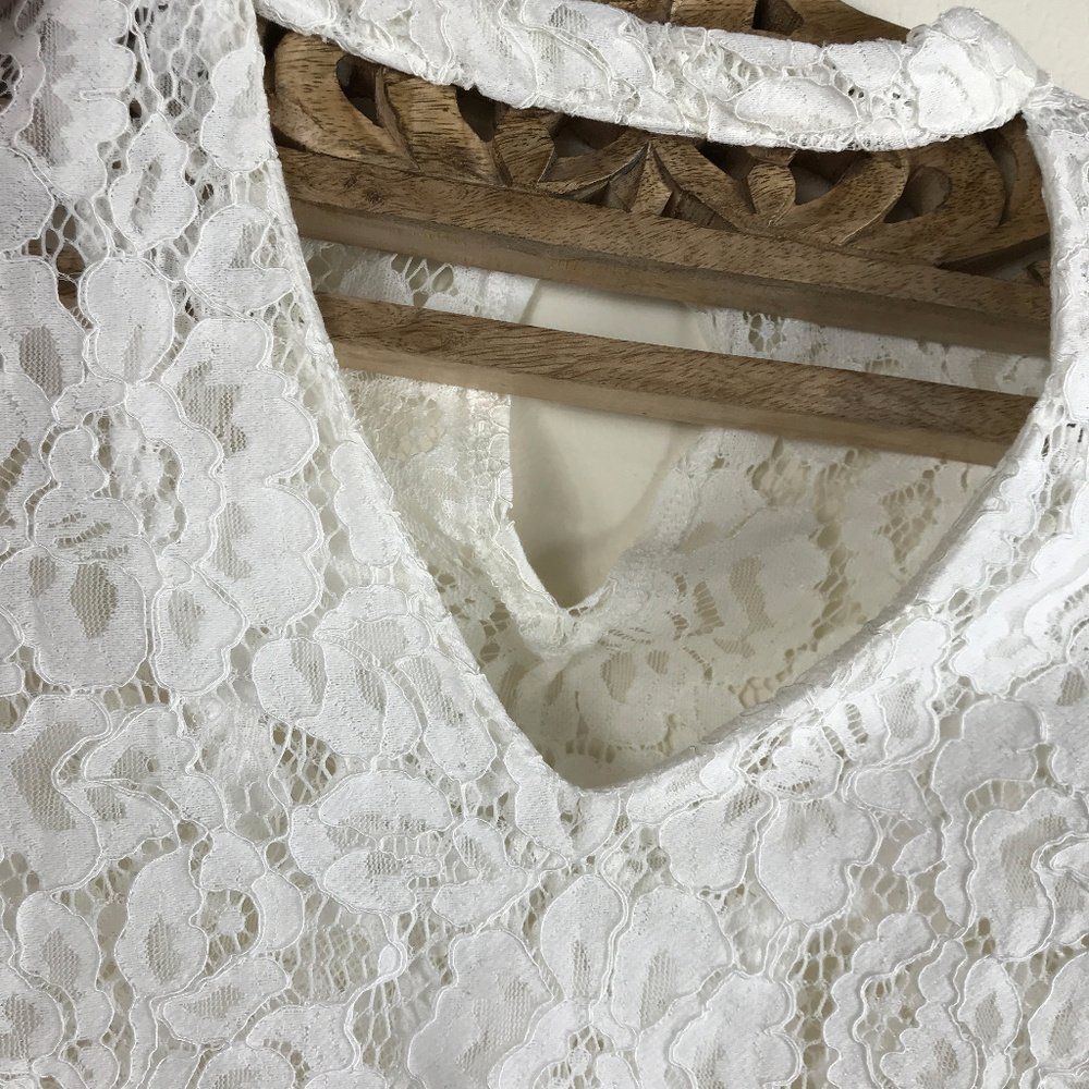 White Belle Sleeve Lace Blouse - Picture 4 of 7